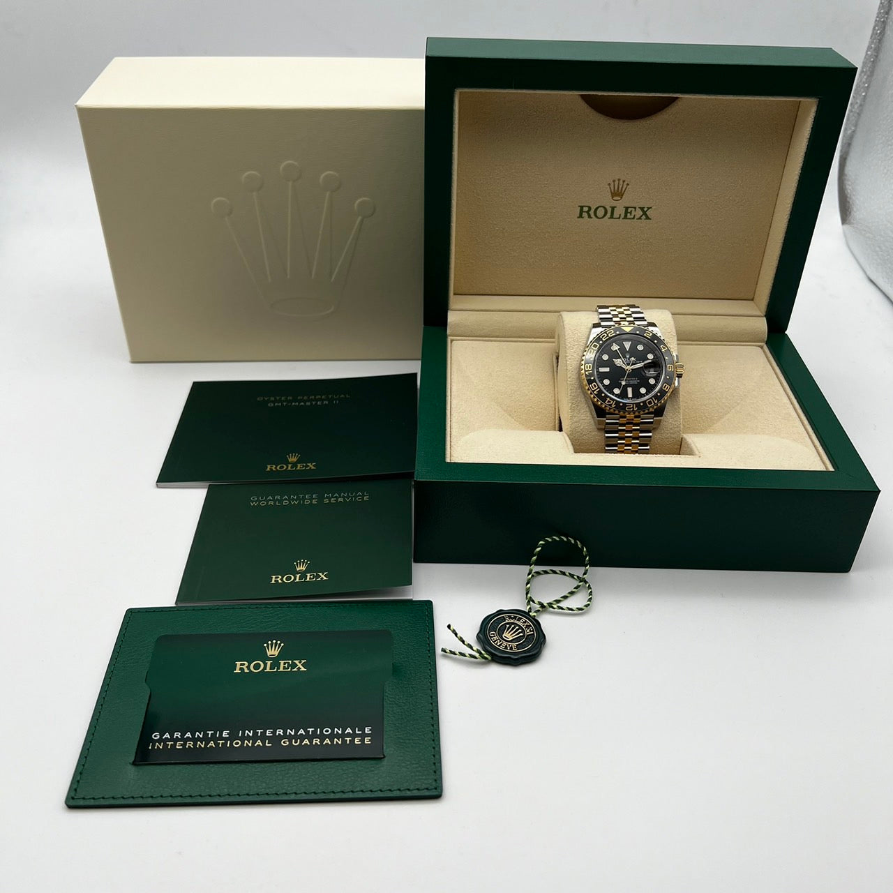 롤렉스 GMT 마스터 II 126713GRNR 40mm
