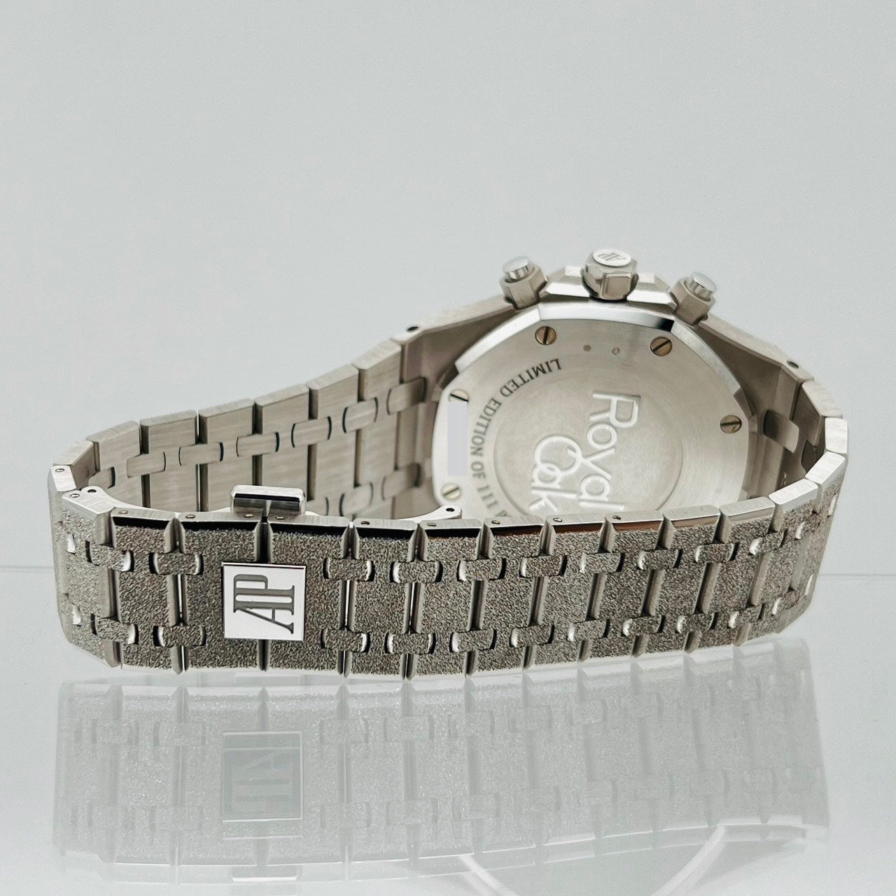 Pre-Owned [Limited to 111 pieces] Audemars Piguet Royal Oak 26331BC.GG.1224BC.03 Frosted Gold Grand Tapestry 41mm