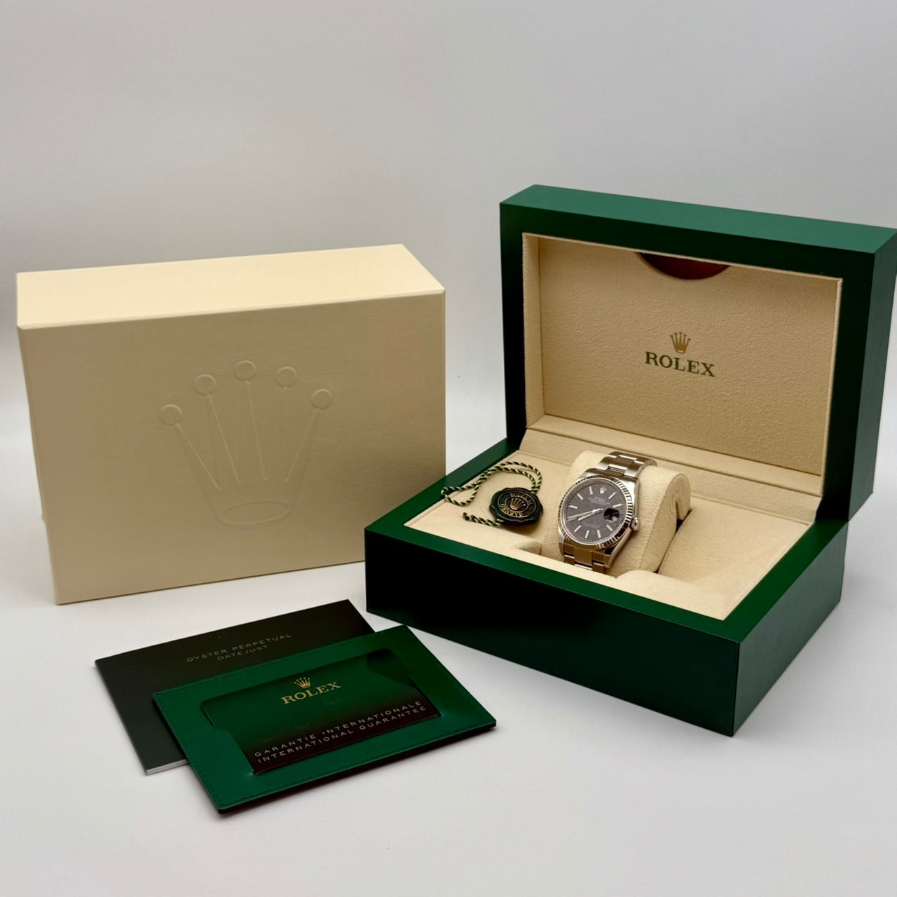 プレオウンド ロレックス デイトジャスト 126234 ブラック オイスターブレス 36mm
