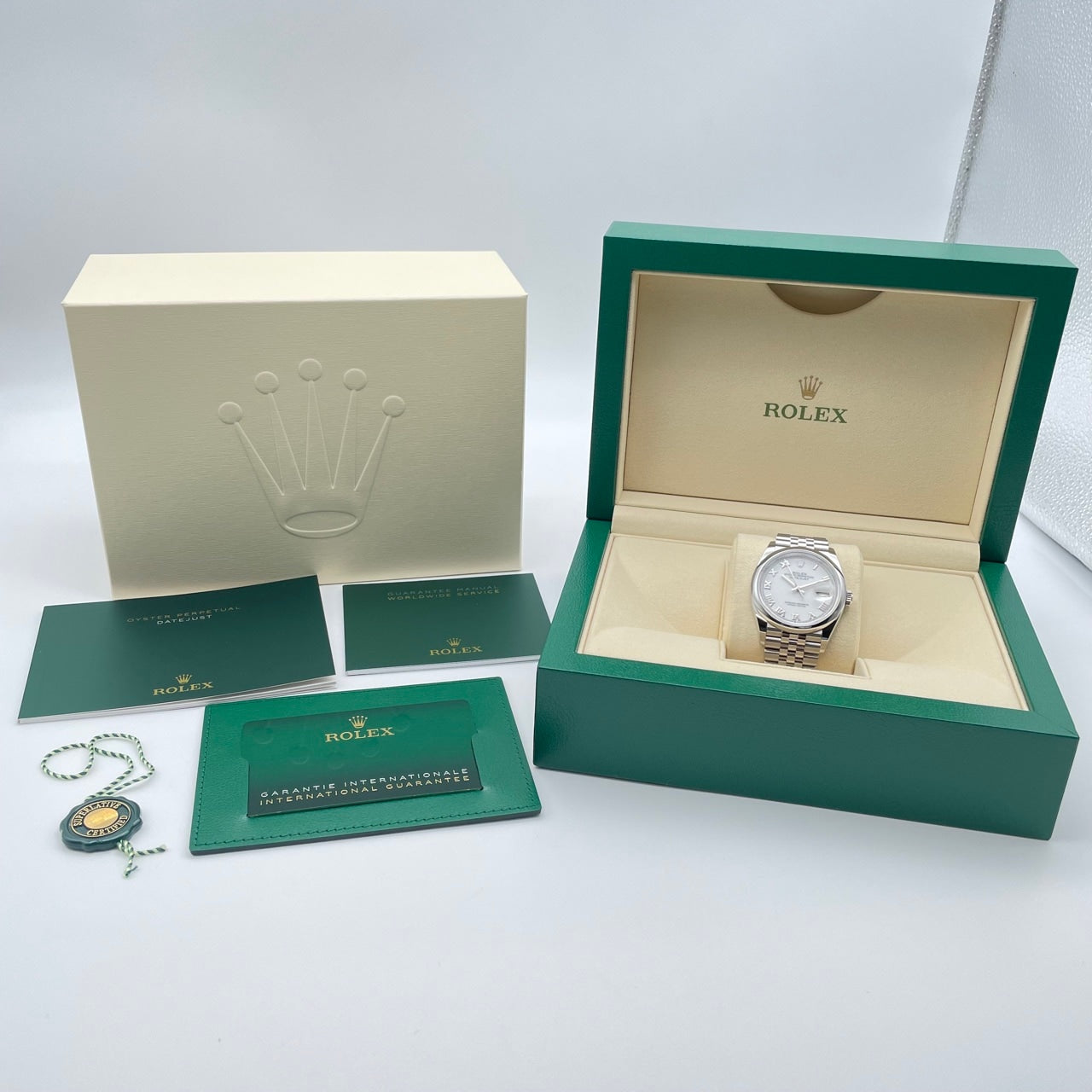 Pre-Owned Rolex Datejust 126200 White Stainless Steel Jubilee Bracelet 36mm