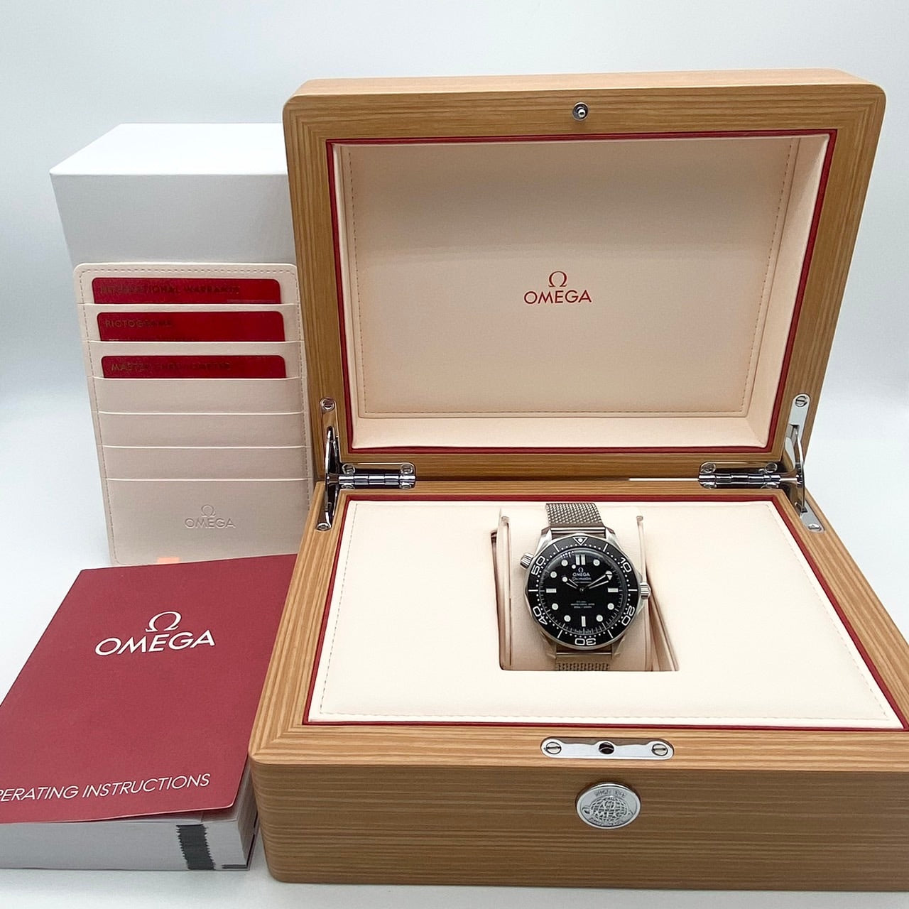 2024 년에 사전 최신 릴리스! [희귀 제품!] 저렴한 가격으로 판매] OMEGA SEAMASTER DIVER 300 210.30.42.20.01.010 Black 42mm