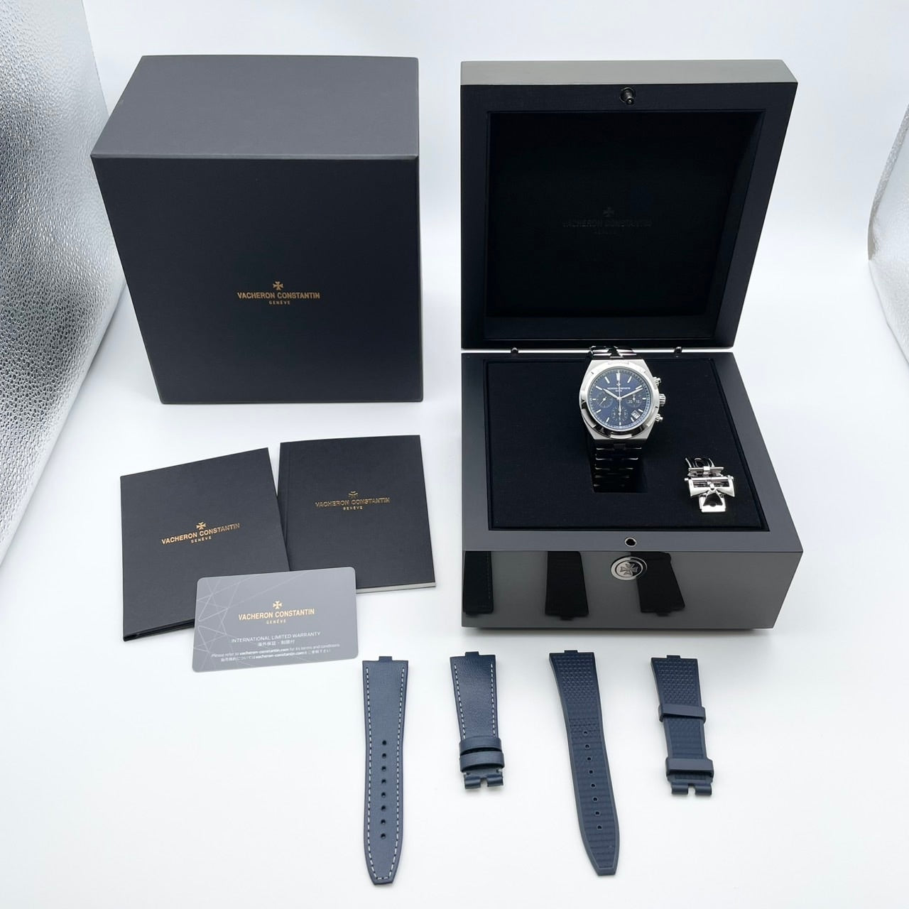 Pre-Owned Vacheron Constantin Oversys Chronograph 5520V/210A-B148 42.5mm