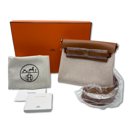 중고 에르메스 에일 백 지퍼 미니 20 에크루/포브 투알 애쉬/바쉬 헌터 골드 하드웨어 K 스탬프 중고