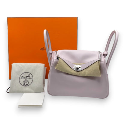 중고 에르메스 린디 26 베르소 모브 실베스트르/나타 에버컬러 실버 하드웨어 W 각인됨