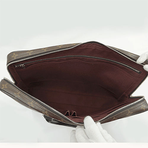 사전 소유의 Louis Vuitton Porte Documain Vowiage M40225