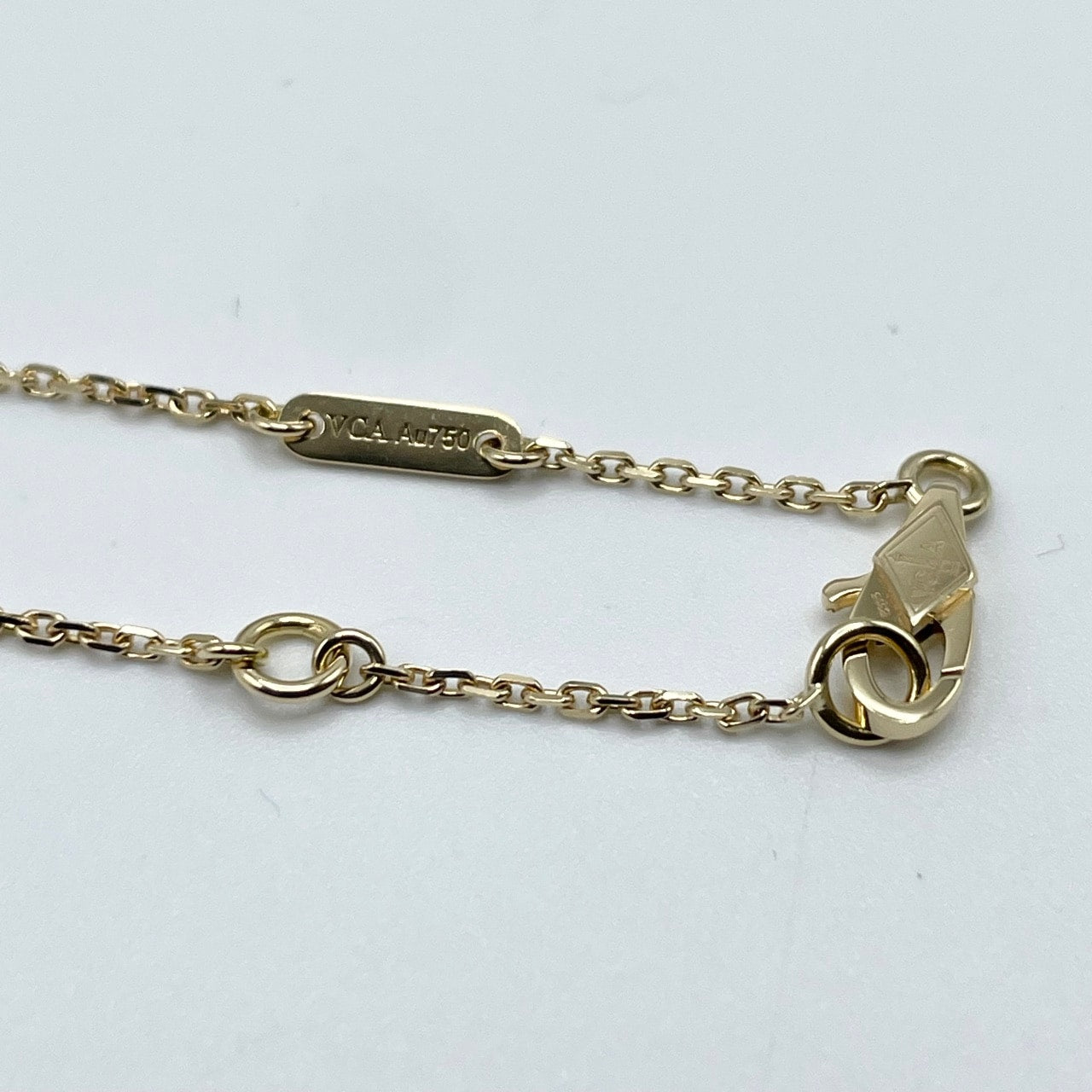 Pre-Owned Van Cleef & Arpels Sweet Alhambra Pendant VCARF69100 Yellow Gold