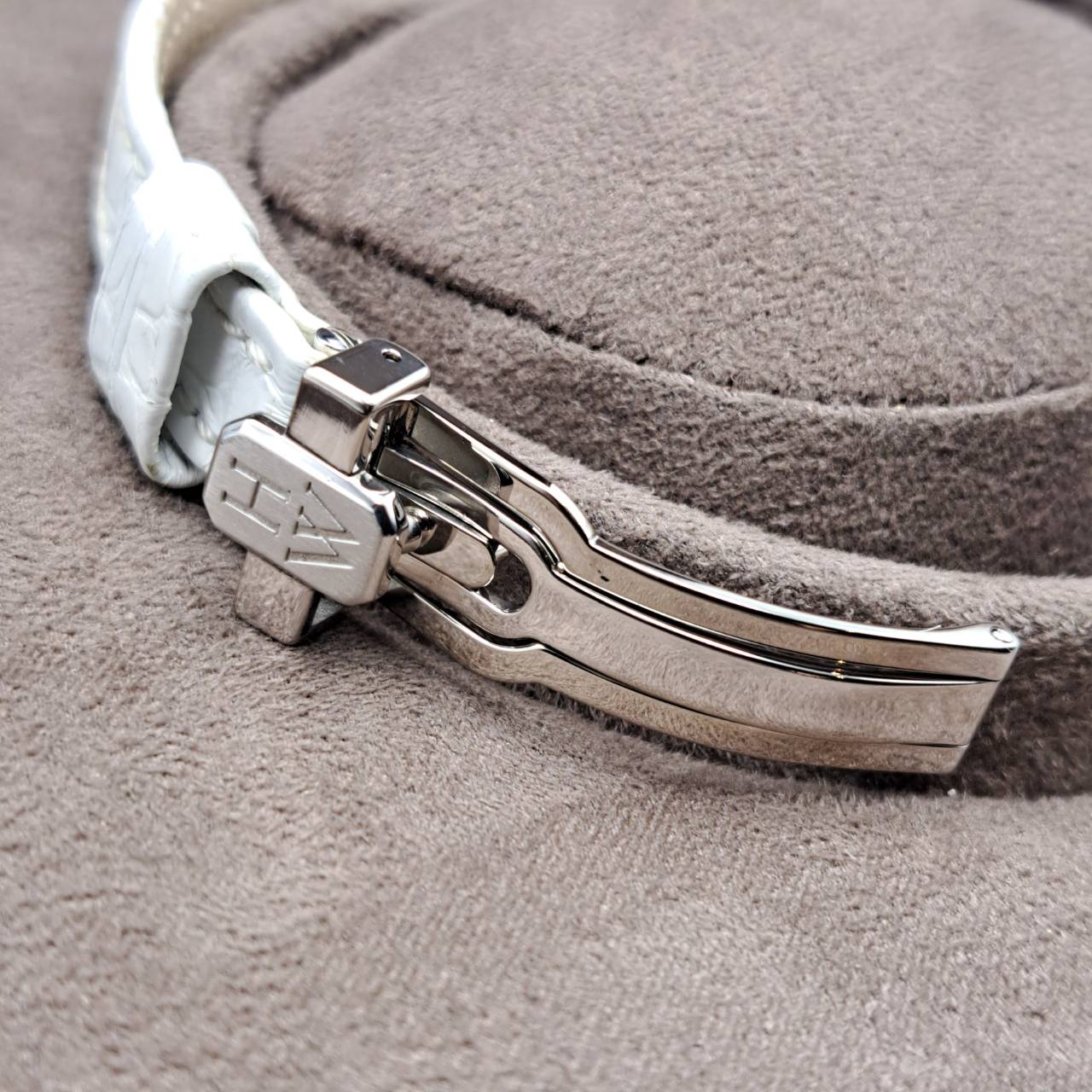 二手Harry Winston Avenue AVCQHM16WW024白色壳32mm