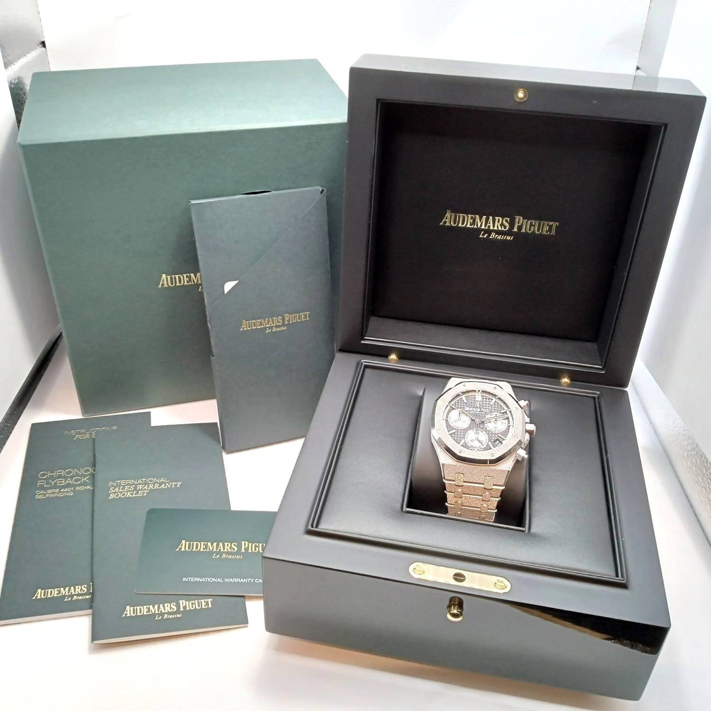 Pre-Owned Audemars Piguet Royal Oak 26239BC.GG.1224BC.02 Frosted Gold Grand Tapestry 41mm