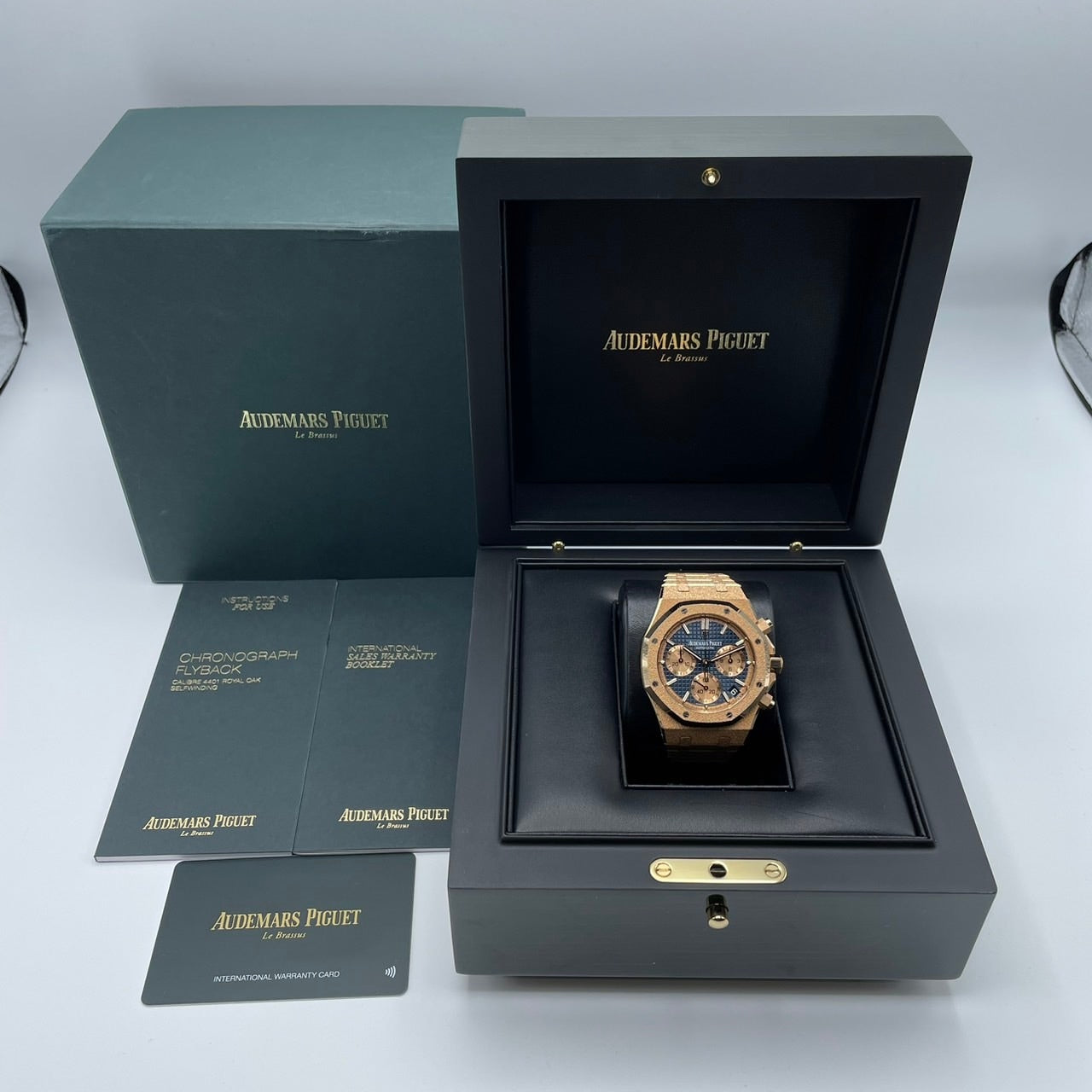 Pre-Owned Audemars Piguet Royal Oak 26239OR.GG.1224OR.01 Frosted Gold Blue Grand Tapestry 41mm