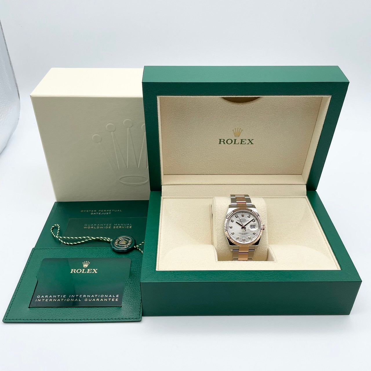 プレオウンド ロレックス デイトジャスト 126231G シルバー　フルーテッドモチーフ 10Pダイヤ オイスターブレス 36mm