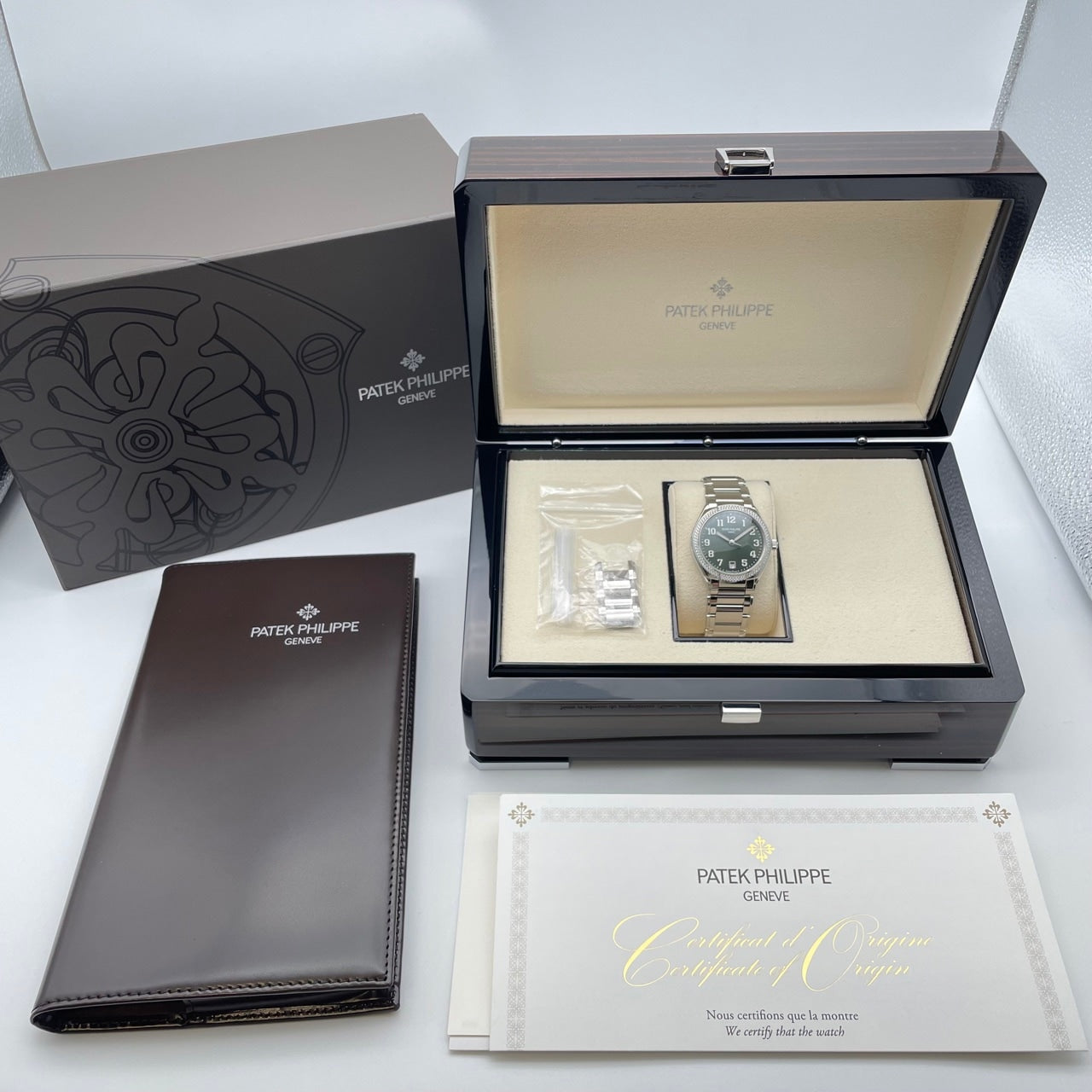 二手Patek Philippe二十〜4 7300/1200A-011橄榄绿色Soleil不锈钢36mm