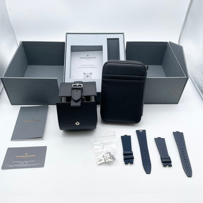 Pre-Owned Vacheron Constantin Overseas 4520V/210A-B128 Stainless Steel Blue 41mm