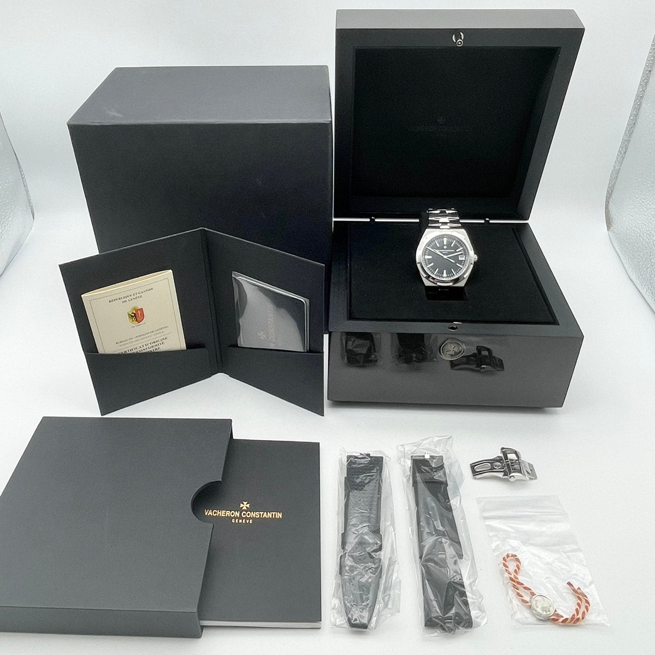 PreOwned Vacheron Constantin Overseas Automatic 4500V/110A-B483 Black 41mm
