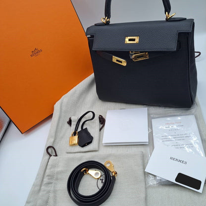 Pre-Owned Hermes Kelly 25 Black Togo Gold Hardware U Engraved