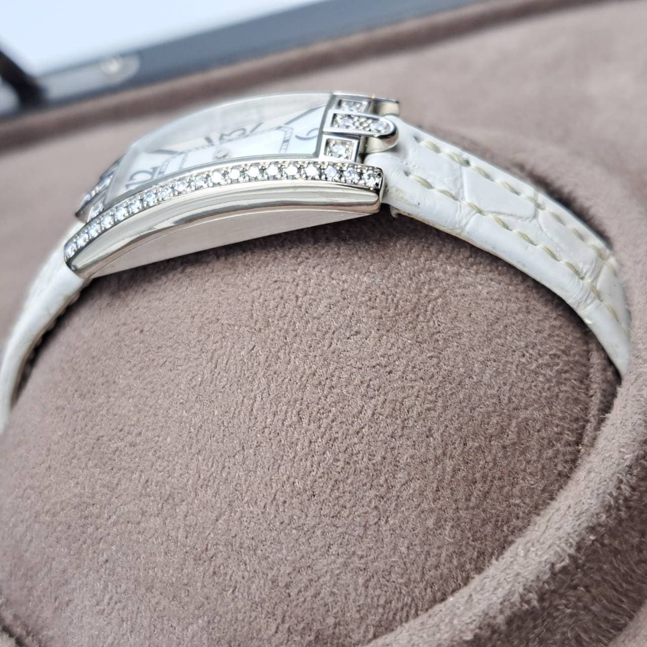 二手Harry Winston Avenue AVCQHM16WW024白色壳32mm