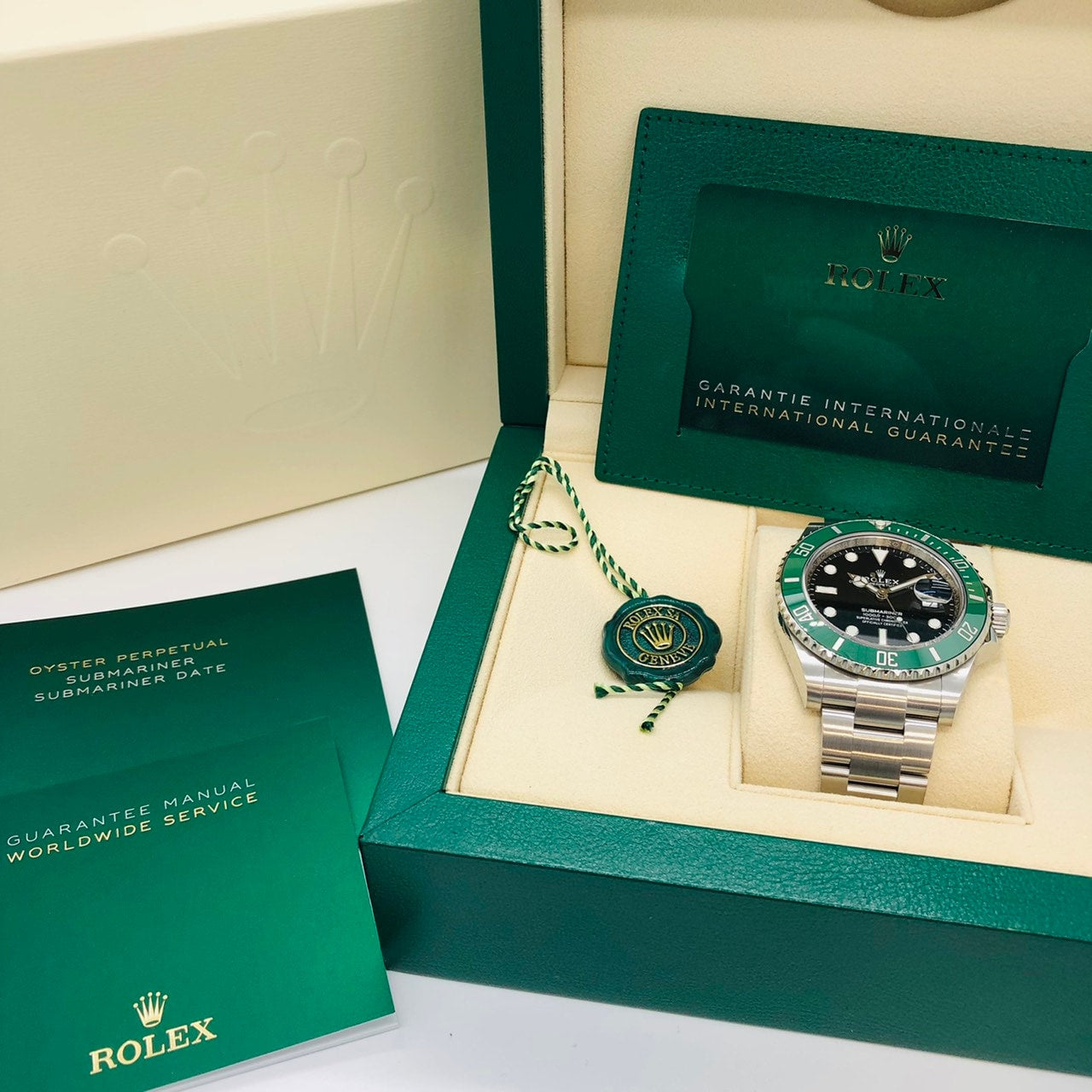 Pre-Owned Rolex Submariner Date 126610LV Oyster Bracelet Black Green