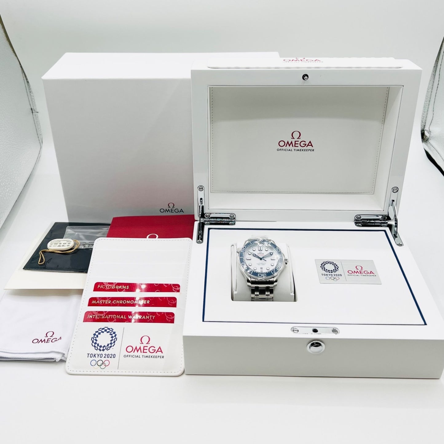 Pre-Owned Omega Seamaster Diver 300M Tokyo 2020 522.30.42.20.04.001 42mm