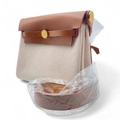 중고 에르메스 에일 백 지퍼 미니 20 에크루/포브 투알 애쉬/바쉬 헌터 골드 하드웨어 K 스탬프 중고