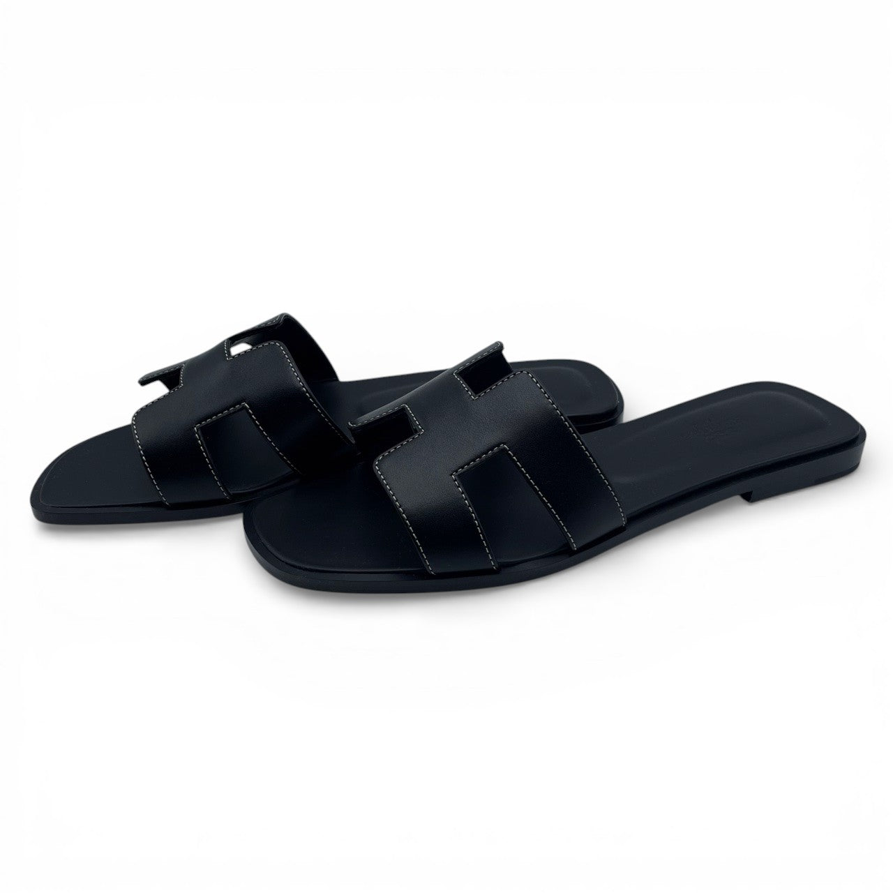 プレオウンドエルメス オラン サンダル 38 ノワール ボックスカーフ 24cm