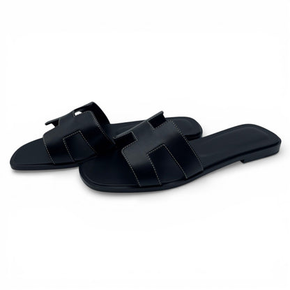 プレオウンドエルメス オラン サンダル 38 ノワール ボックスカーフ 24cm