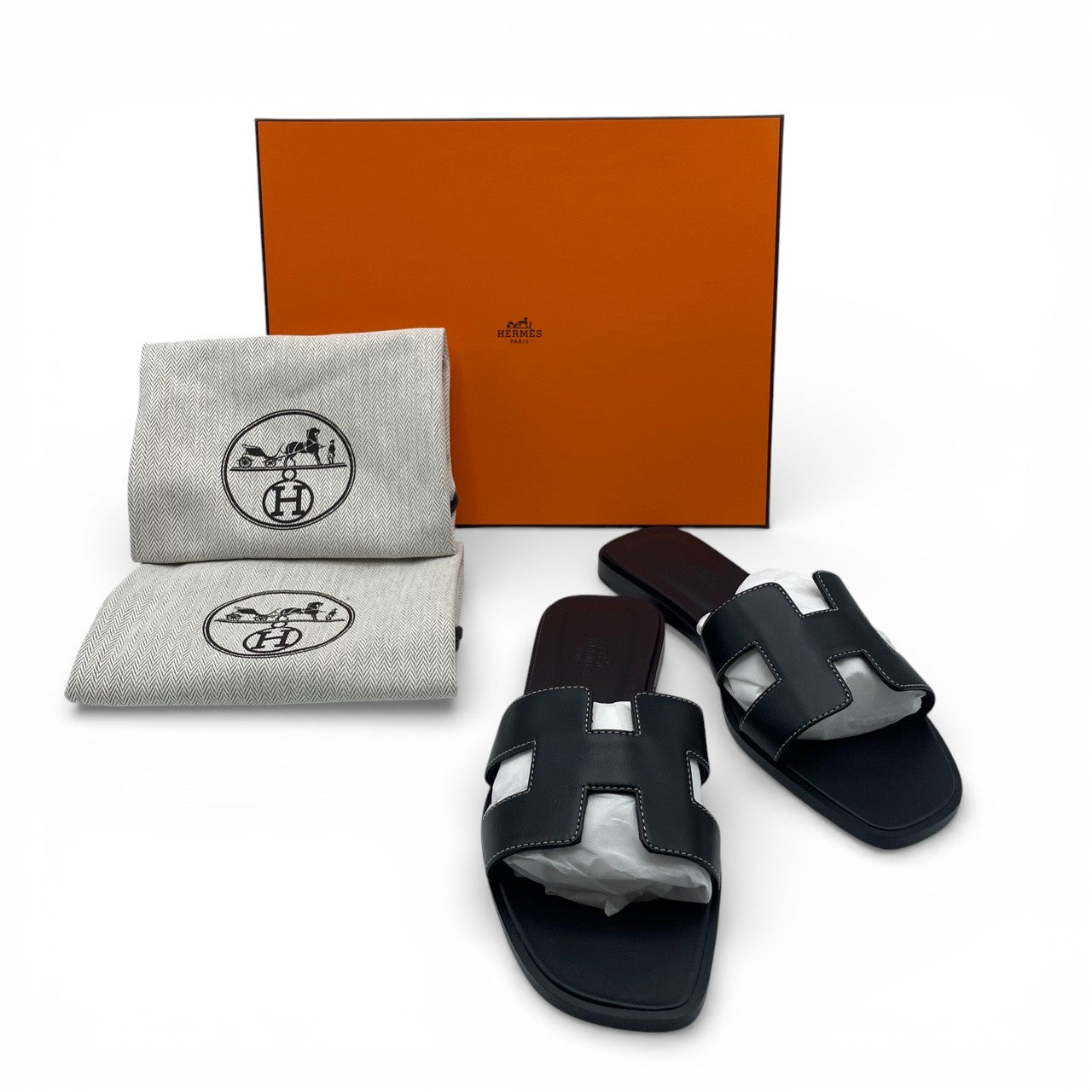 プレオウンドエルメス オラン サンダル 38 ノワール ボックスカーフ 24cm