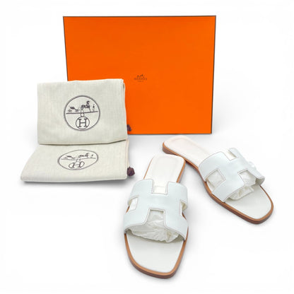 プレオウンドエルメス オラン サンダル 37 ブラン ボックスカーフ 23cm