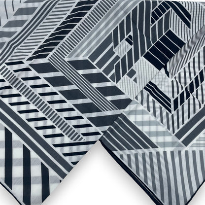 プレオウンドエルメス カレ 65 Hパーペチュアル ブラン/グレー/ノワール コットン/シルク