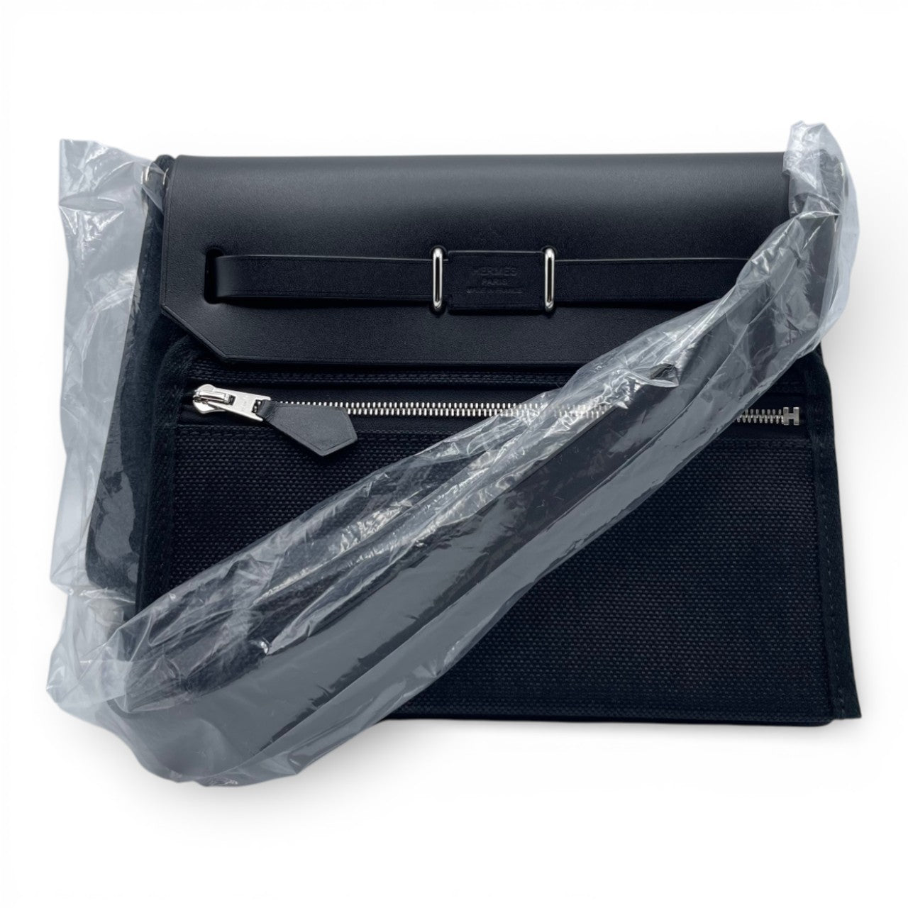 プレオウンドエルメス エールバッグ ジップ ミニ 20 ノワール トワルミリタリー/ヴァッシュハンター シルバー金具 K刻印