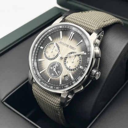 preound odemapige CODE 11.59通过odemapige 26393QT.OO.A064KB.01烟熏米色41mm