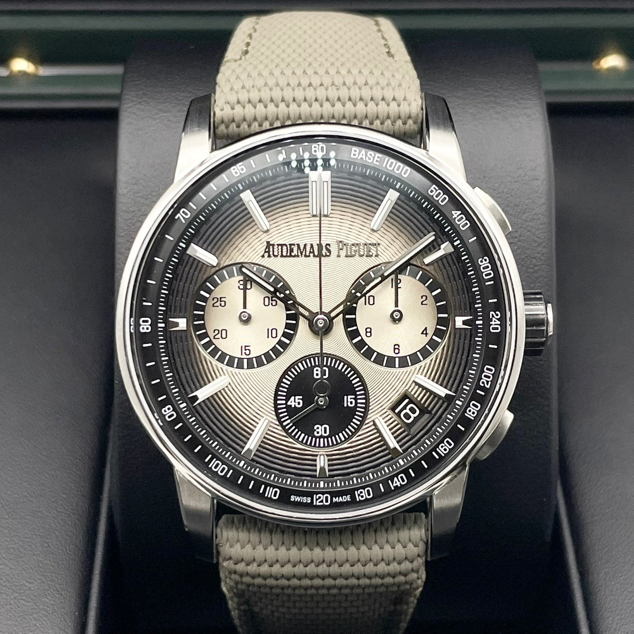 preound odemapige CODE 11.59通过odemapige 26393QT.OO.A064KB.01烟熏米色41mm