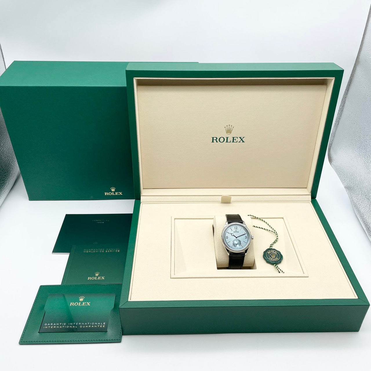 Pre-owned Rolex 1908 52506 Ice Blue Black Leather Belt 39mm