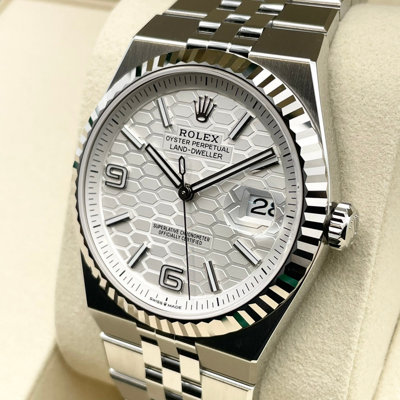 Pre-owned Rolex Land-Dweller 127334 Intense White Honeycomb Motif 40mm