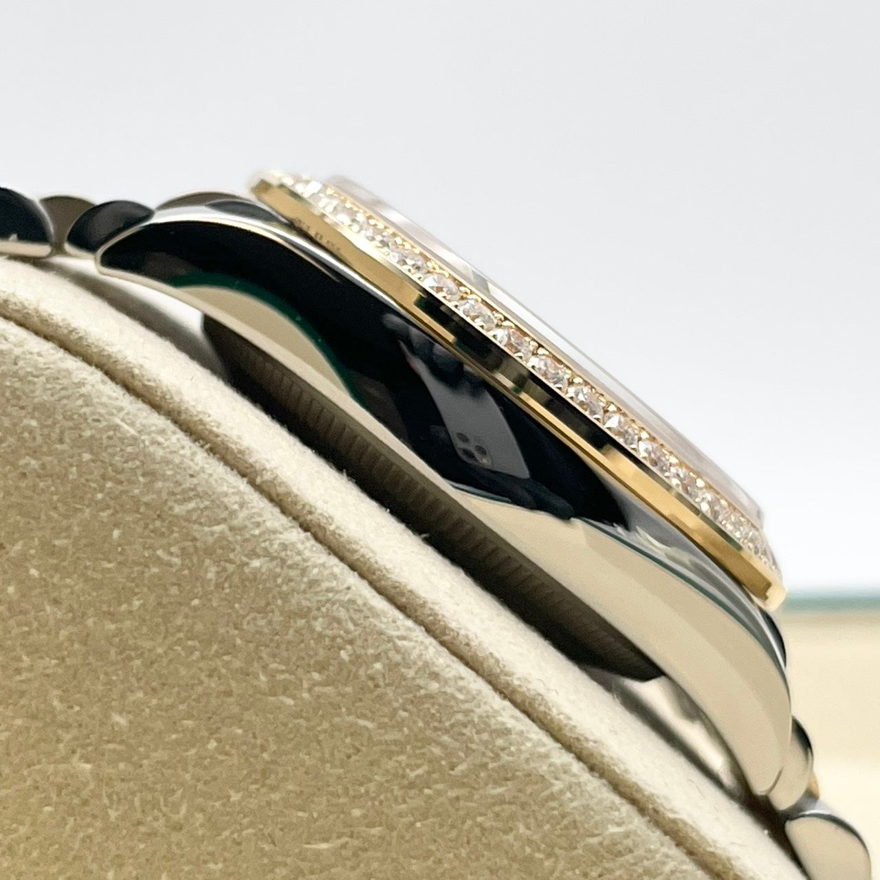 プレオウンド  ロレックス デイトジャスト 278383RBR ホワイトシェル ジュビリーブレス 31mm