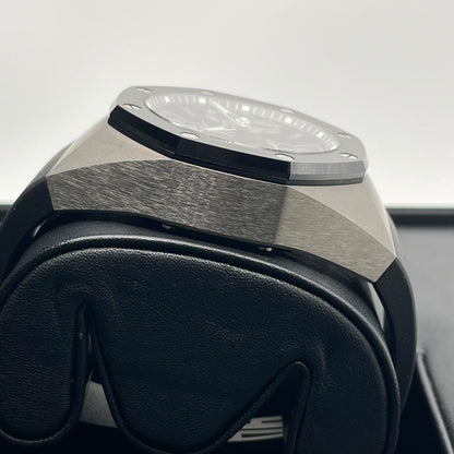 プレオウンド オーデマピゲ ロイヤルオーク コンセプト トゥールビヨン GMT 26589IO.OO.D002CA.01 チタン 44mm